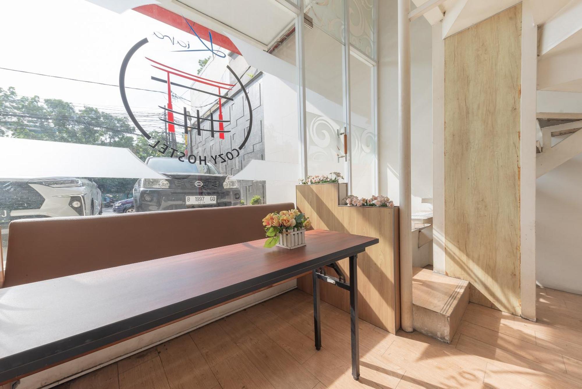 Reddoorz Hostel At Kiara Cozy Kircon Bandung Eksteriør bilde