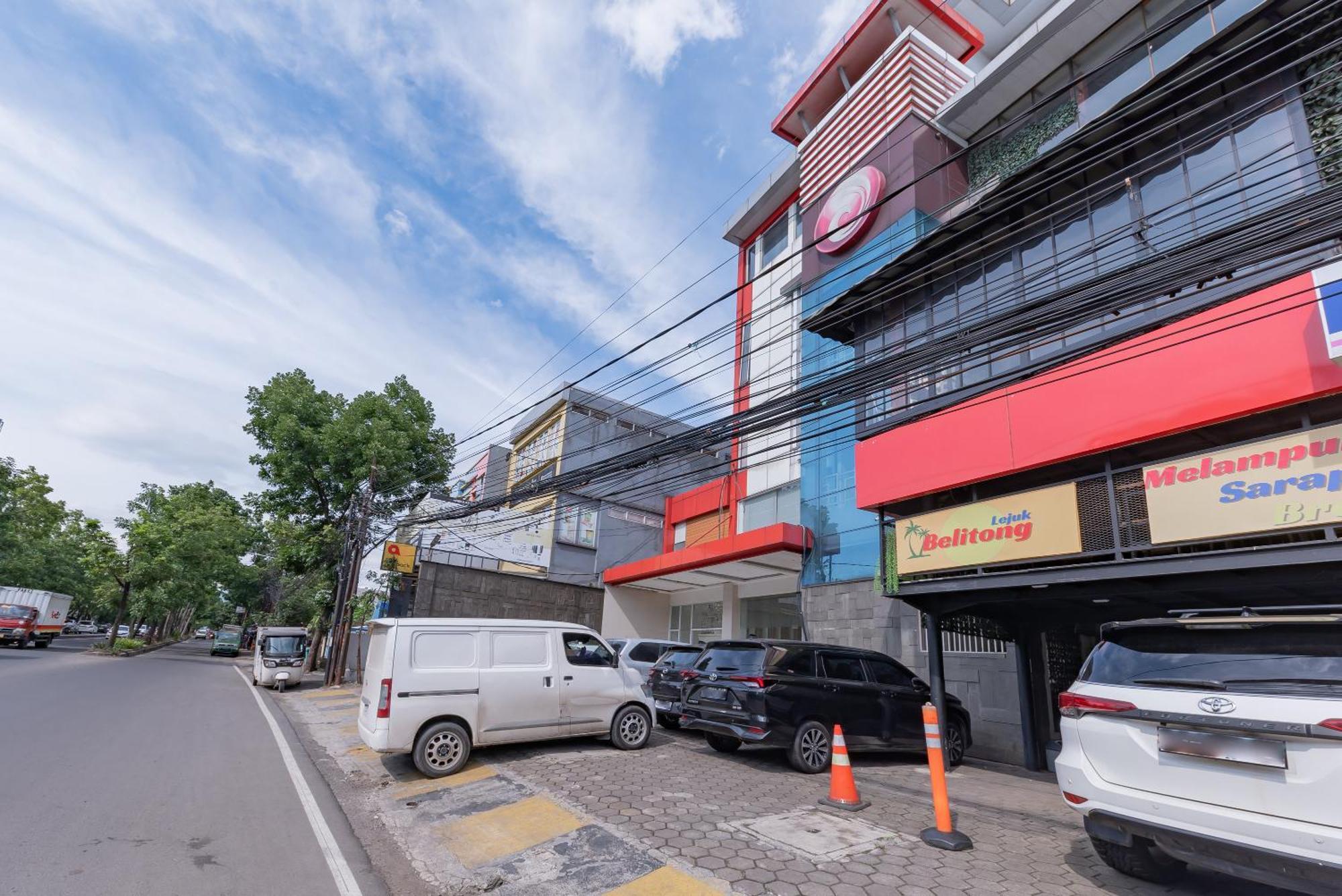 Reddoorz Hostel At Kiara Cozy Kircon Bandung Eksteriør bilde